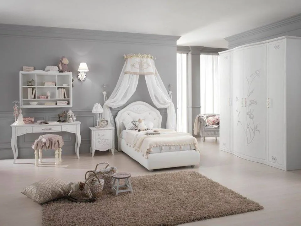 Veneziano Arredo Casa — Einrichtung